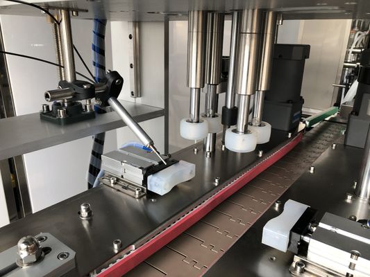 بسیاری از انواع بطری ها ماشین Servo Capping خودکار بطری Capper 20-50 پی سی / دقیقه